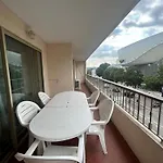 Le President 100 M De La Apartman *
