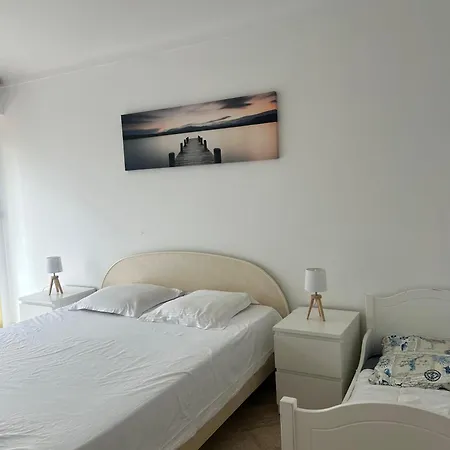 Le Président 100 M De La Apartamento